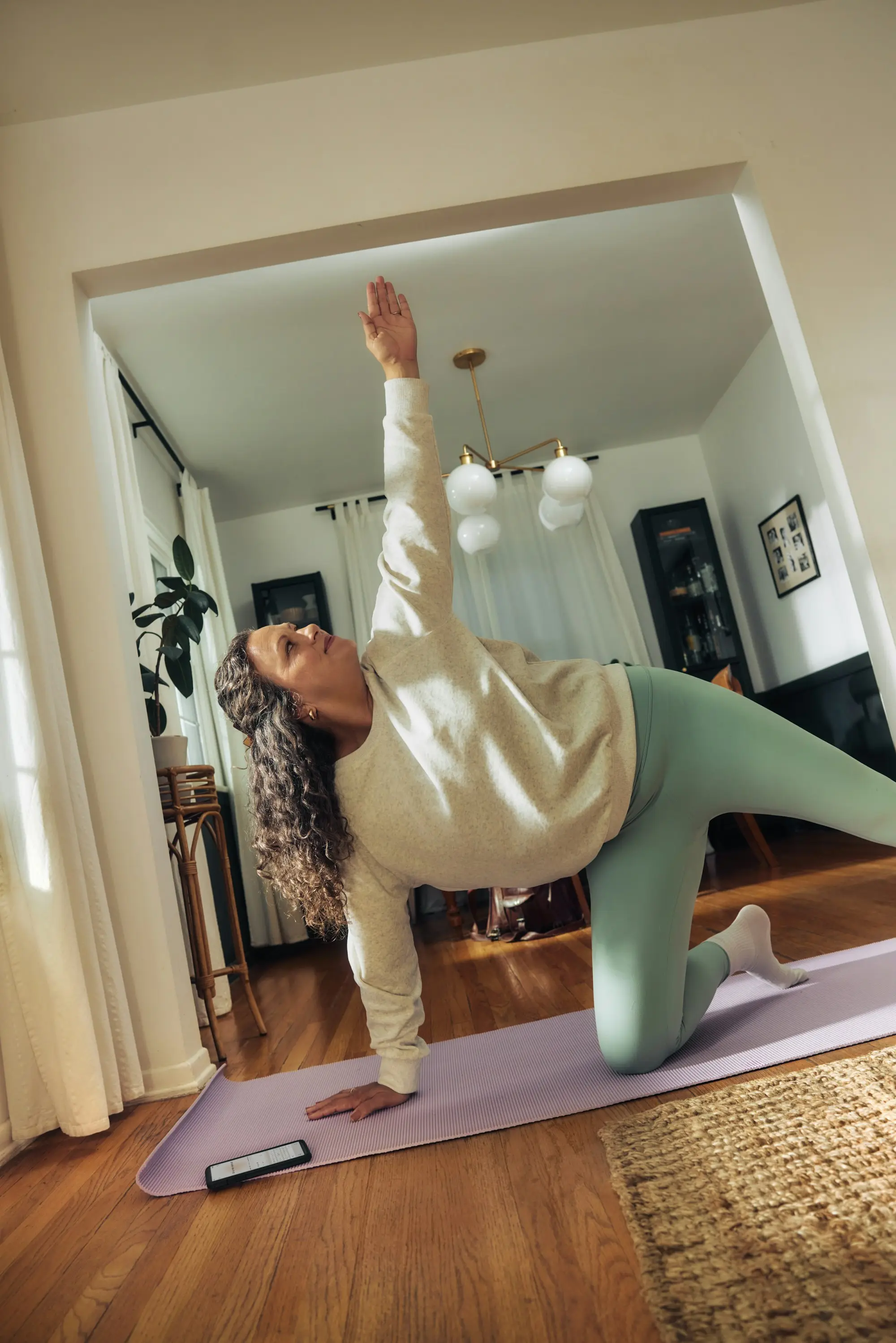 Séance de Pilates à la maison sur un tapis