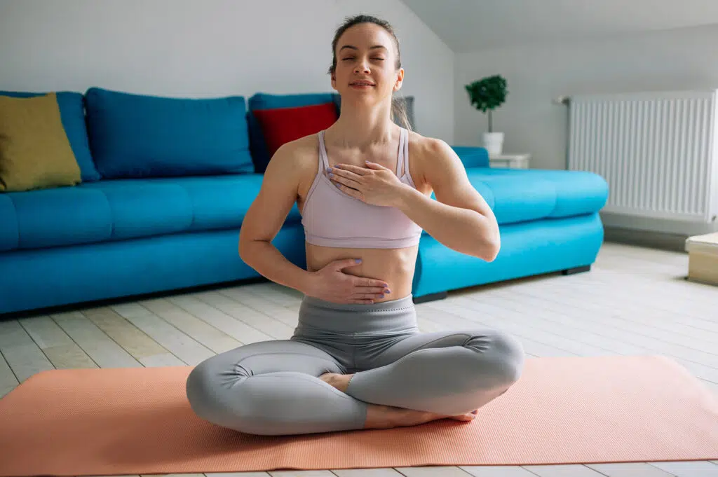 Comment les cours de Pilates peuvent aider à soulager le stress et l'anxiété